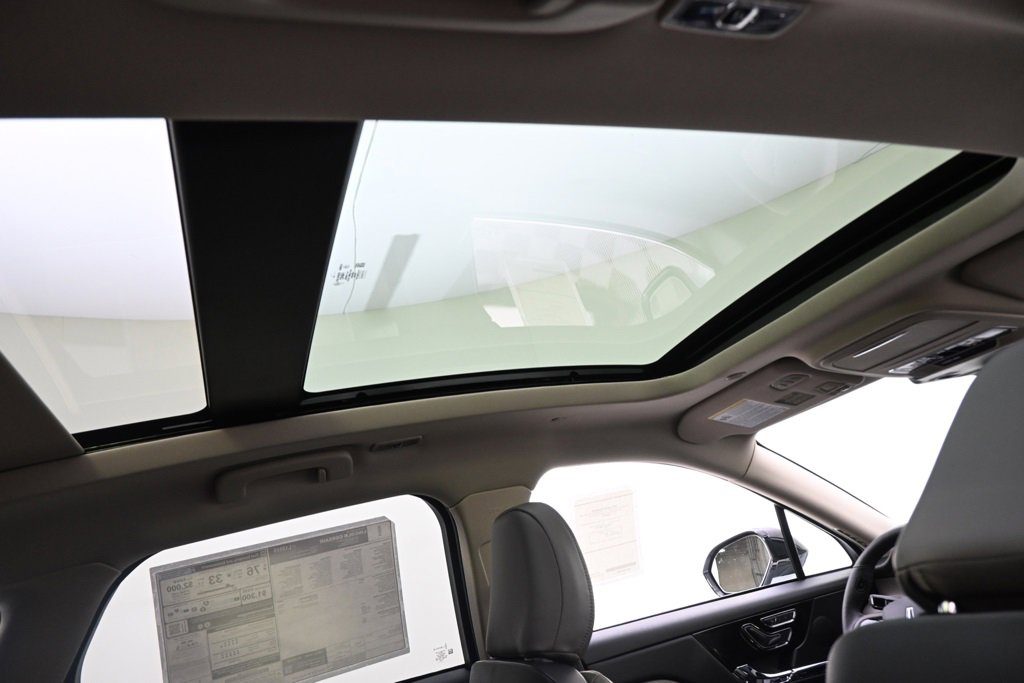 New 2026 Lincoln Corsair Grand Touring image 17