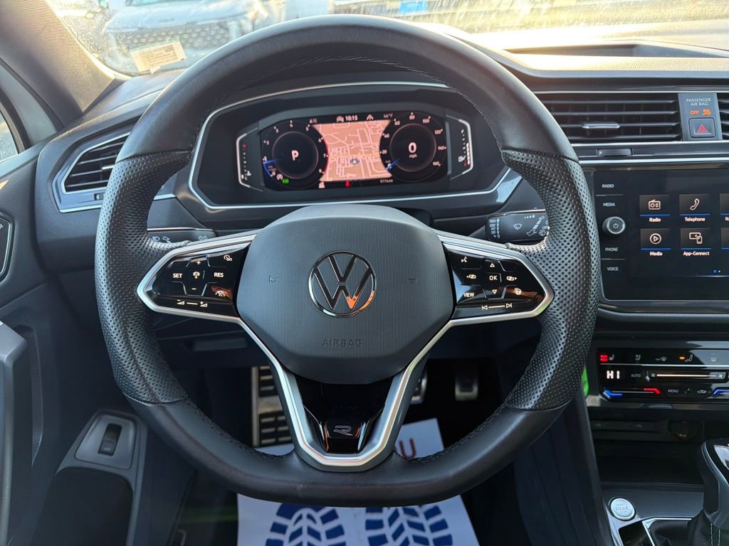 Used 2023 Volkswagen Tiguan SEL R-Line image 17