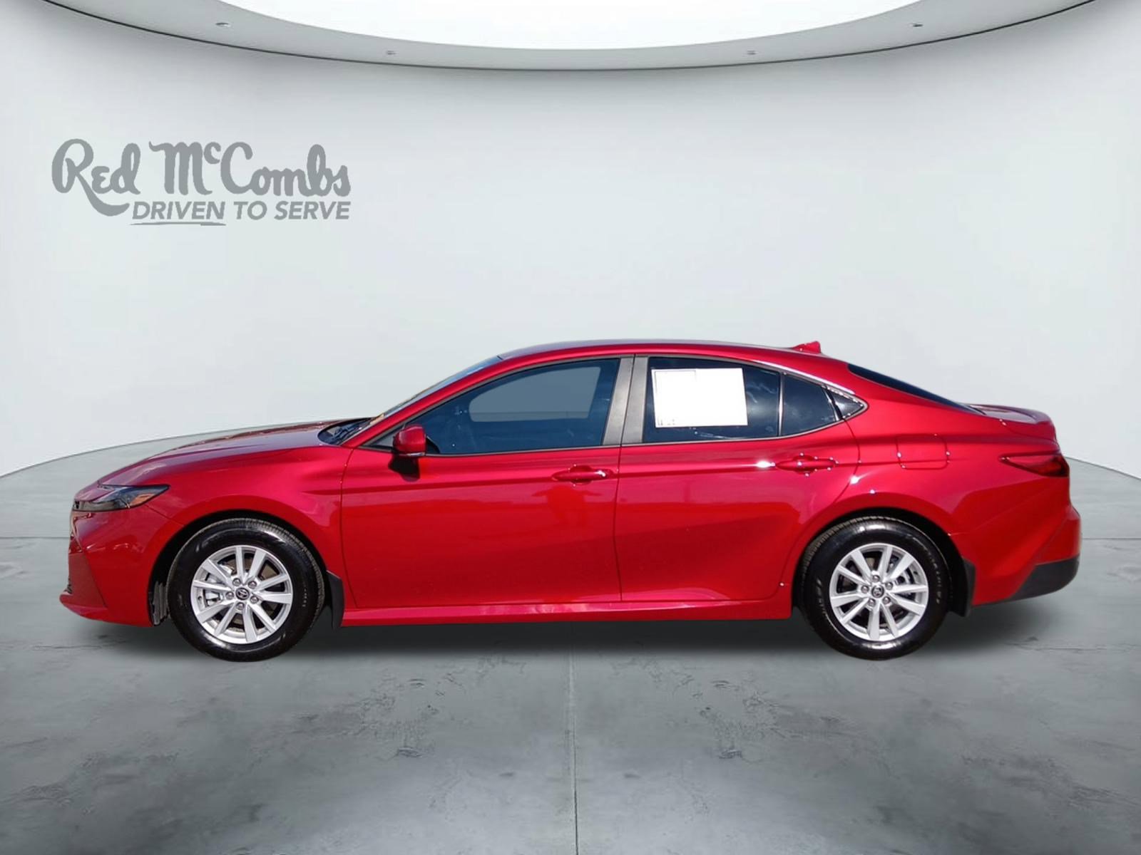 Used 2025 Toyota Camry video 2