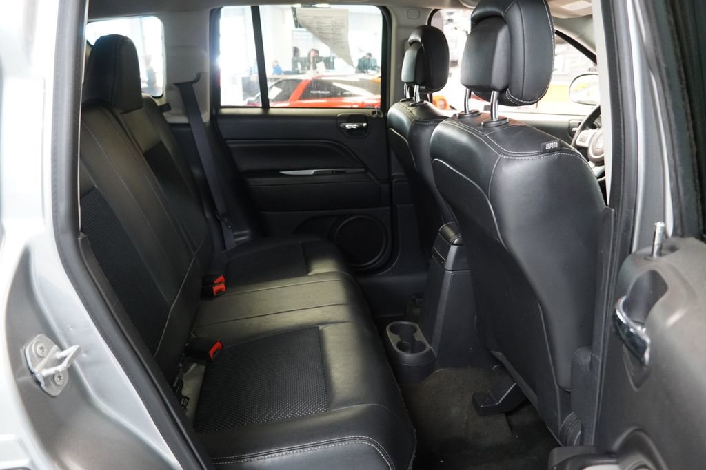 Used 2016 Jeep Compass Latitude AWD/4WD image 28