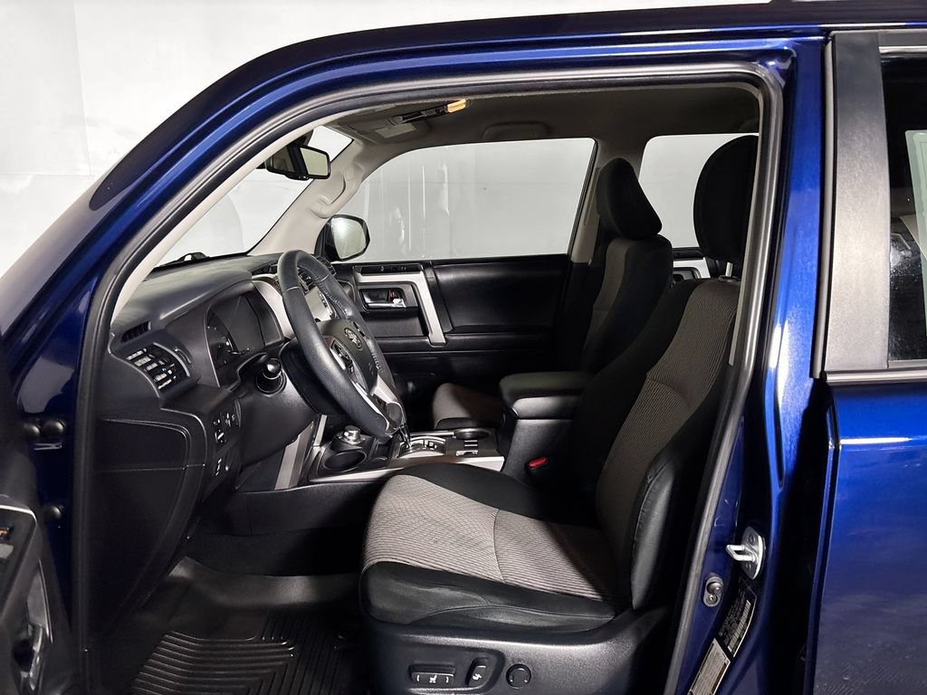 Used 2021 Toyota 4Runner SR5 AWD/4WD image 11