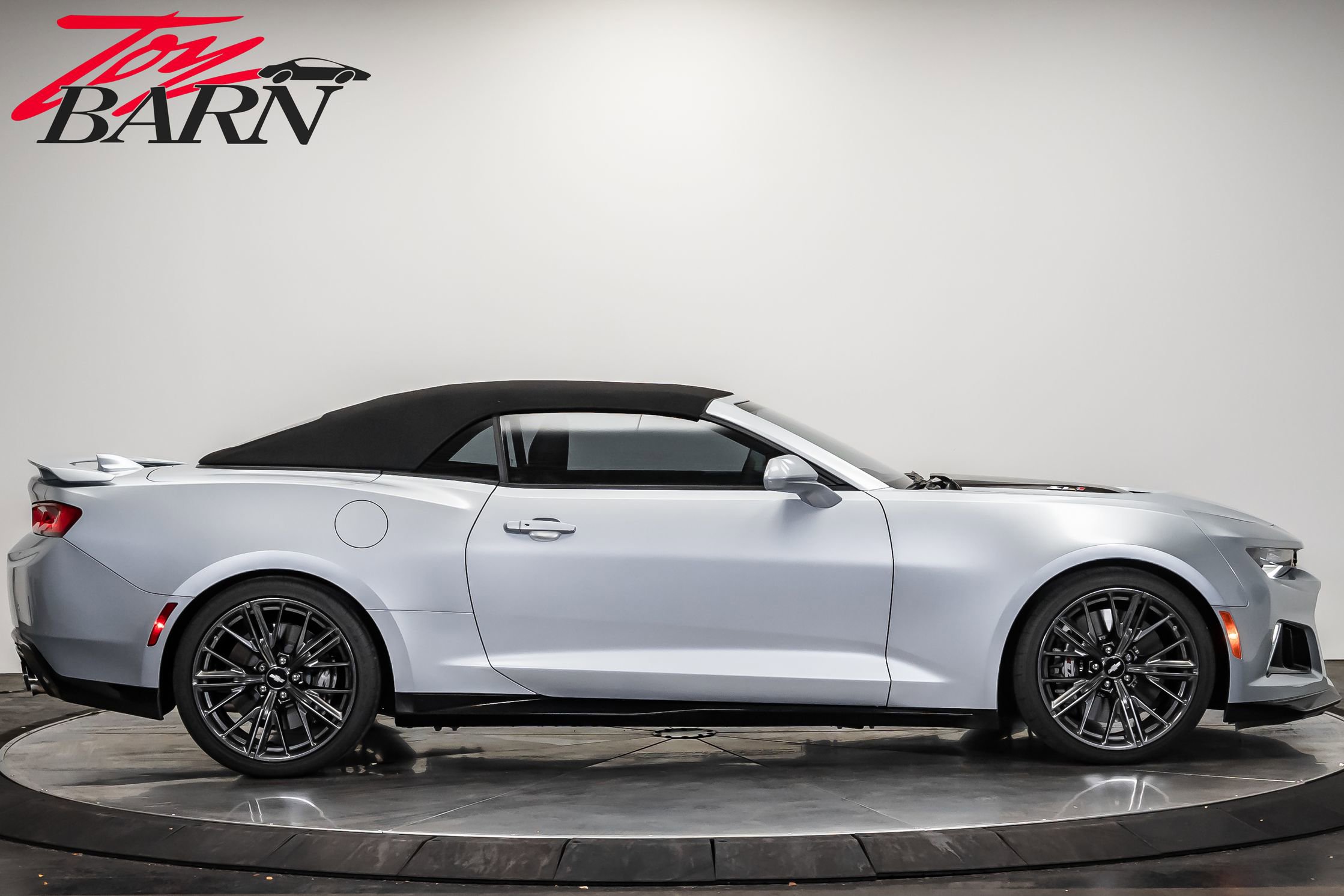 Used 2018 Chevrolet Camaro ZL1 image 14