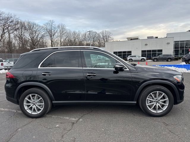 Used 2025 Mercedes-Benz GLE 450e 4MATIC w/ Winter Package image 17