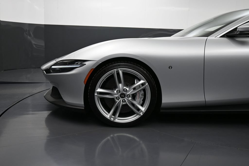 Used 2024 Ferrari Roma RWD image 12