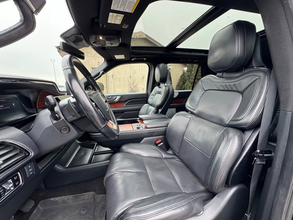 Used 2024 Lincoln Navigator Reserve w/ Equipment Group 201A AWD/4WD image 17