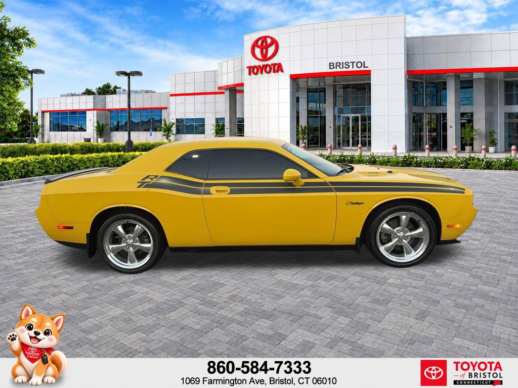 Used 2010 Dodge Challenger R/T RWD image 8