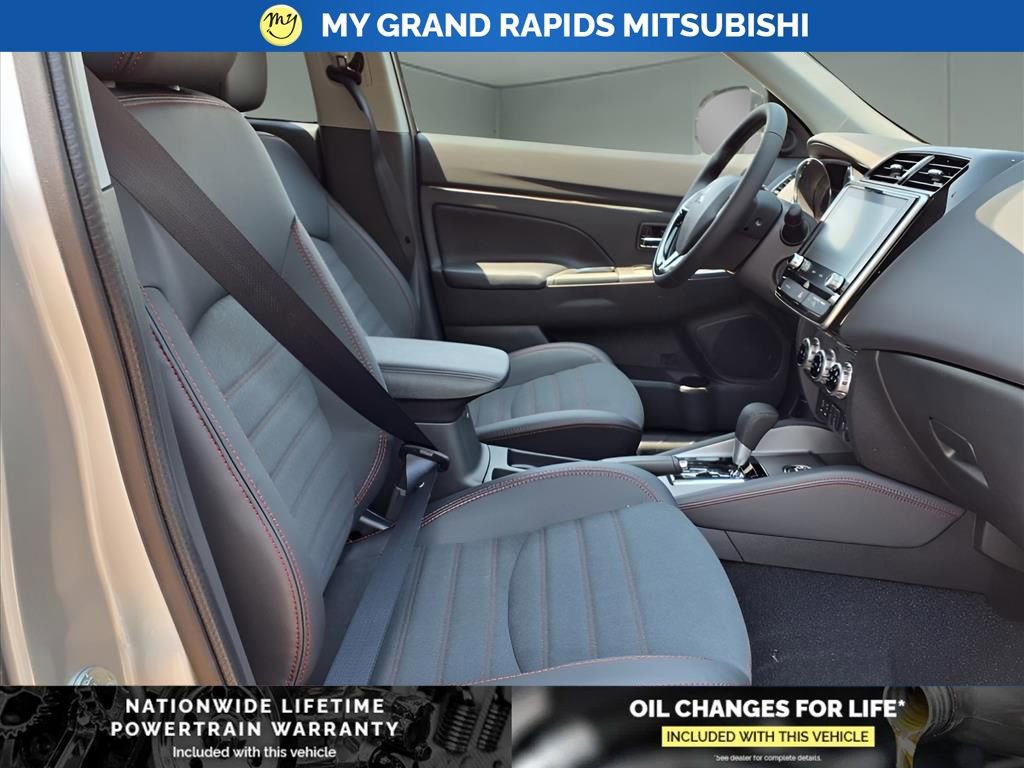 New 2025 Mitsubishi Outlander Sport SE image 13