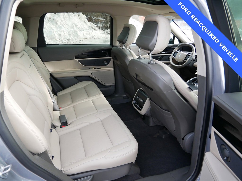 Used 2024 Lincoln Nautilus Premier w/ Equipment Group 102A image 8