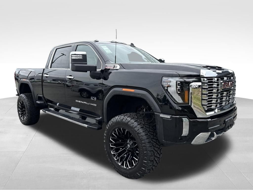 Used 2025 GMC Sierra 2500 Denali w/ Denali Reserve Package AWD/4WD image 8