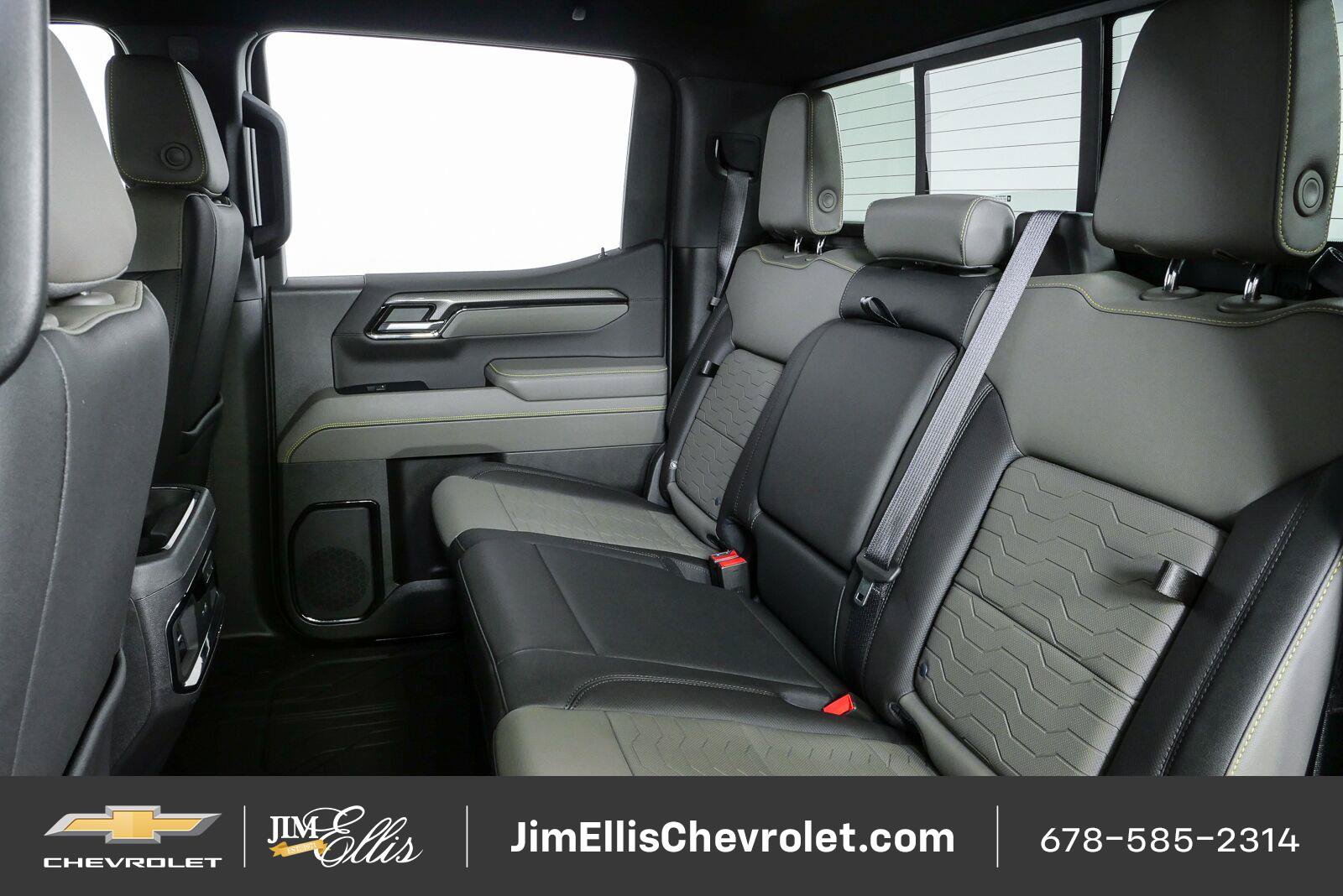 Certified 2022 Chevrolet Silverado 1500 ZR2 w/ Technology Package AWD/4WD image 18