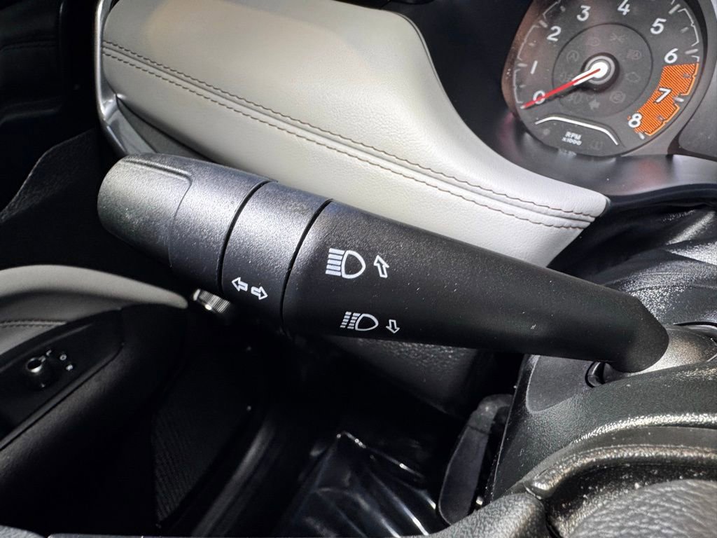 Used 2023 Jeep Compass Limited image 27