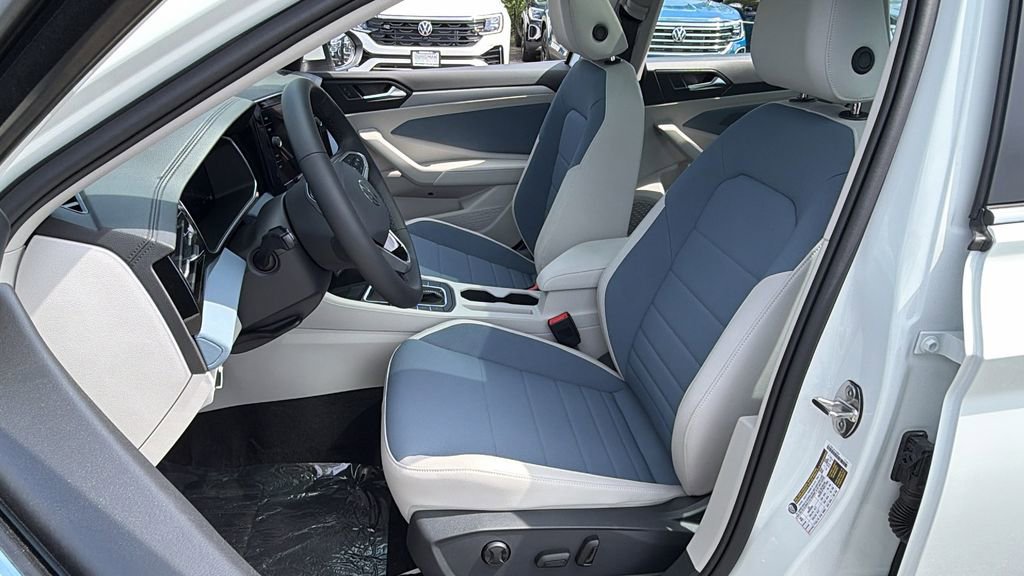 New 2026 Volkswagen Jetta SE FWD image 30