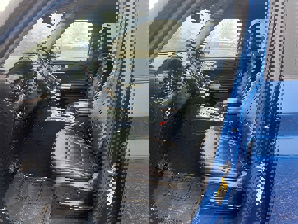 Used 2023 Ford Explorer Limited w/ Equipment Group 301A image 10