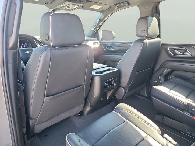 Used 2022 Chevrolet Suburban Premier image 17