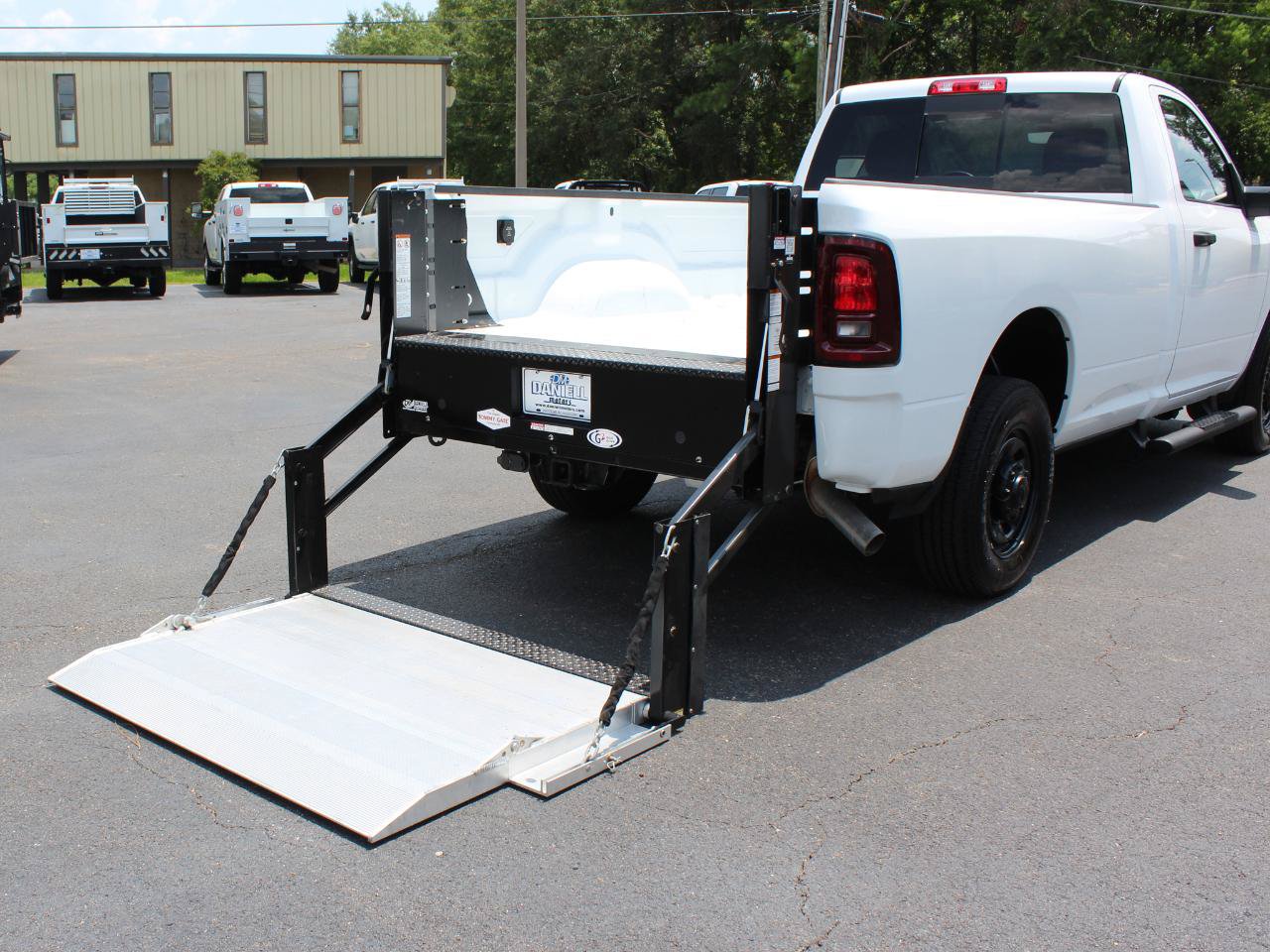 Used 2025 RAM 2500 Tradesman RWD image 17
