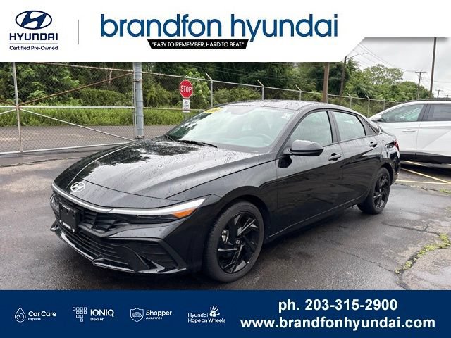 Certified 2026 Hyundai Elantra Sport FWD image 3