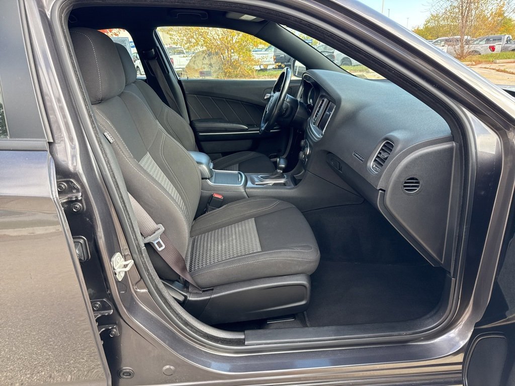 Used 2023 Dodge Charger SXT image 6