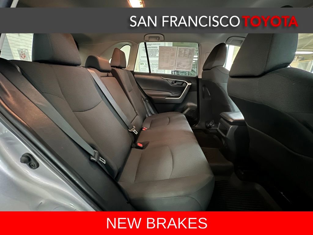 Used 2021 Toyota RAV4 LE image 16