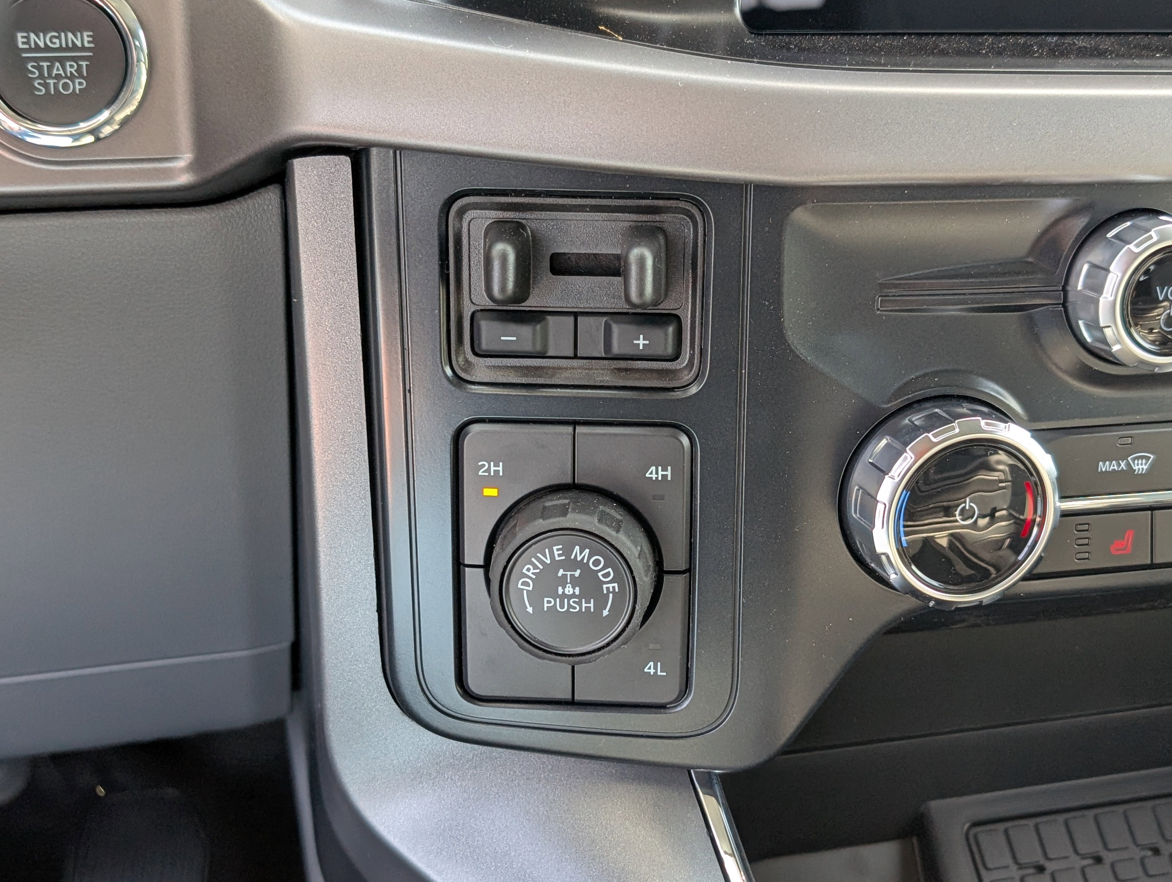 New 2025 Ford F150 XLT w/ Equipment Group 303A High image 25