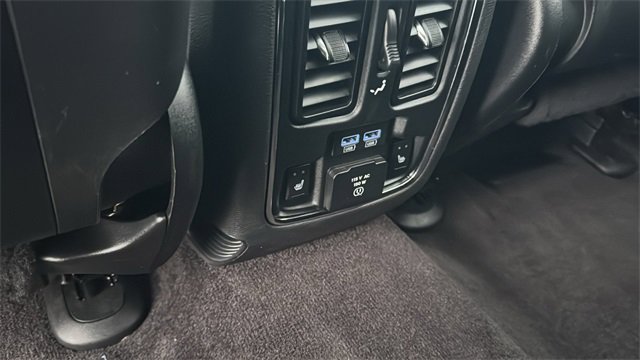 Used 2018 Jeep Grand Cherokee Summit image 23