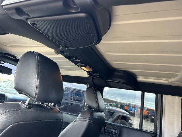 Used 2017 Jeep Wrangler Unlimited Rubicon image 40