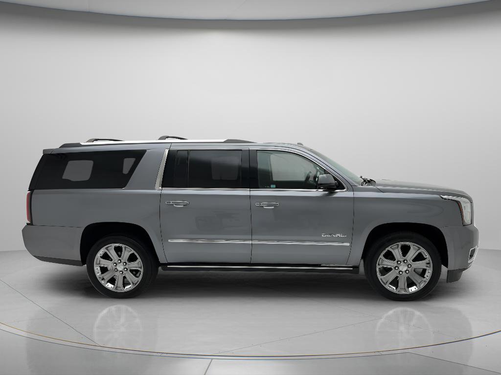 Used 2018 GMC Yukon XL Denali w/ Open Road Package AWD/4WD image 3