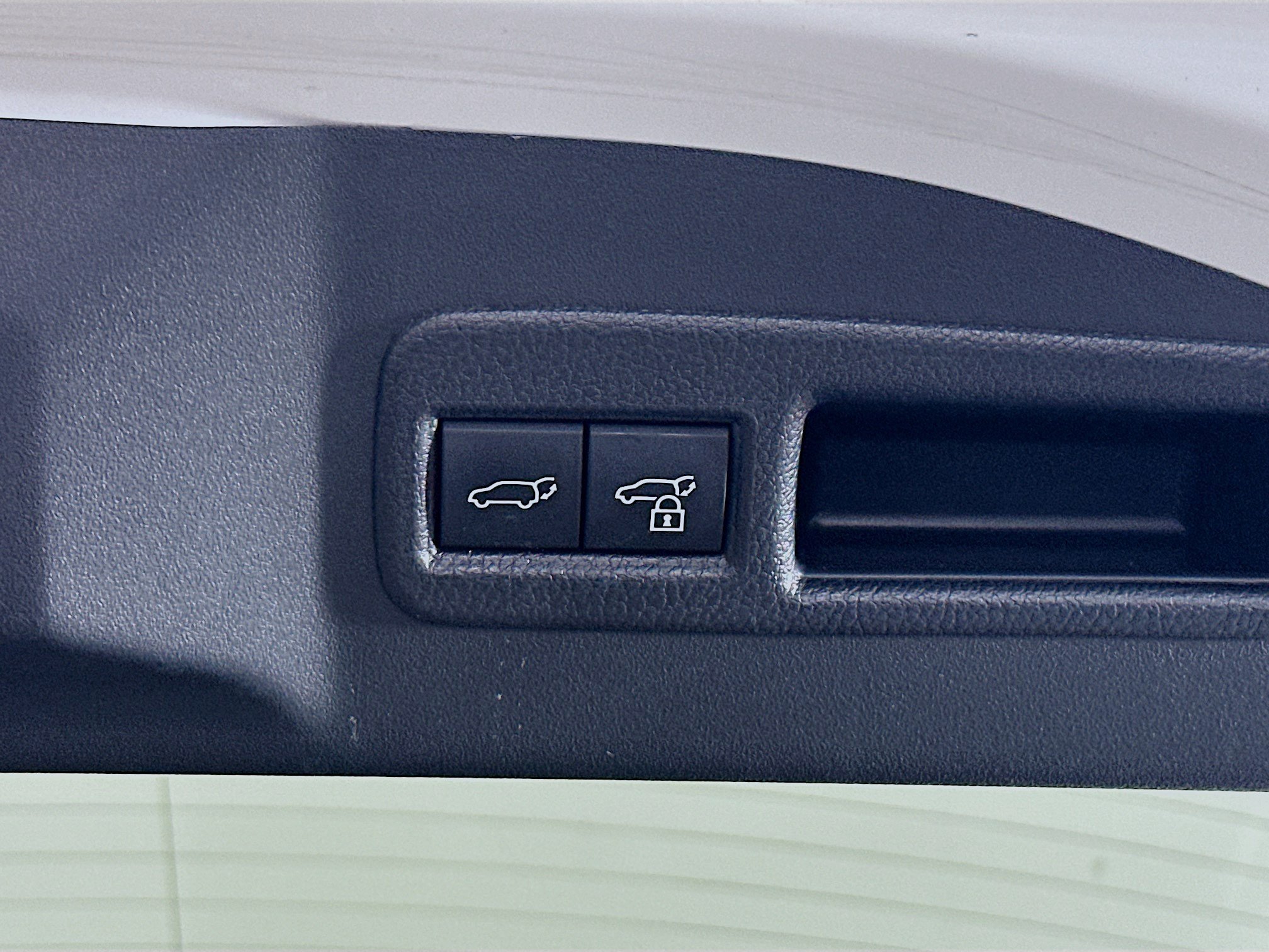 Used 2025 Toyota bZ4X FWD image 32