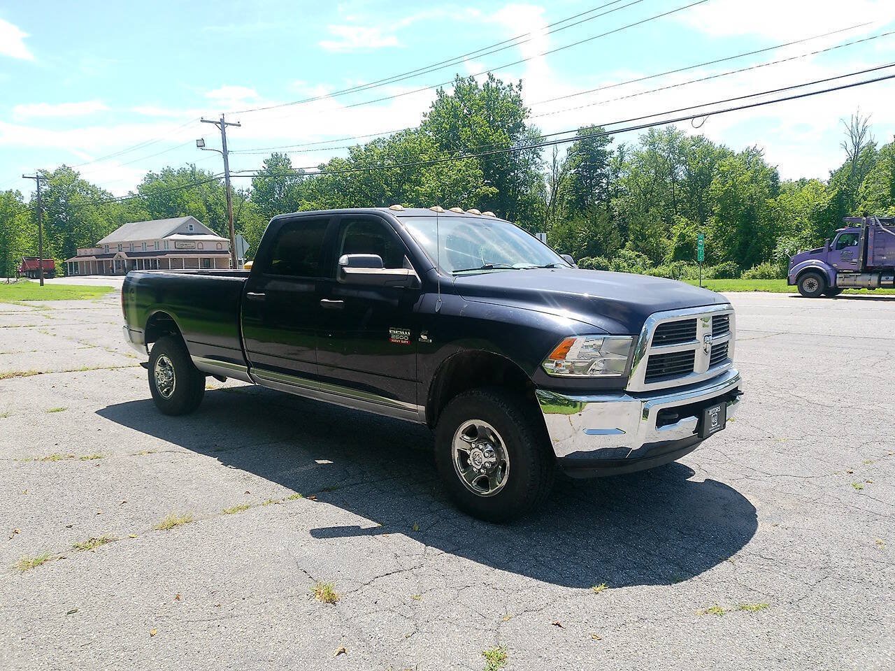 Used 2012 RAM 2500 ST w/ Chrome Appearance Group AWD/4WD image 3