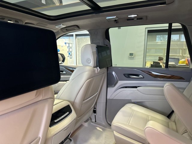 Used 2024 Cadillac Escalade Premium Luxury Platinum image 20