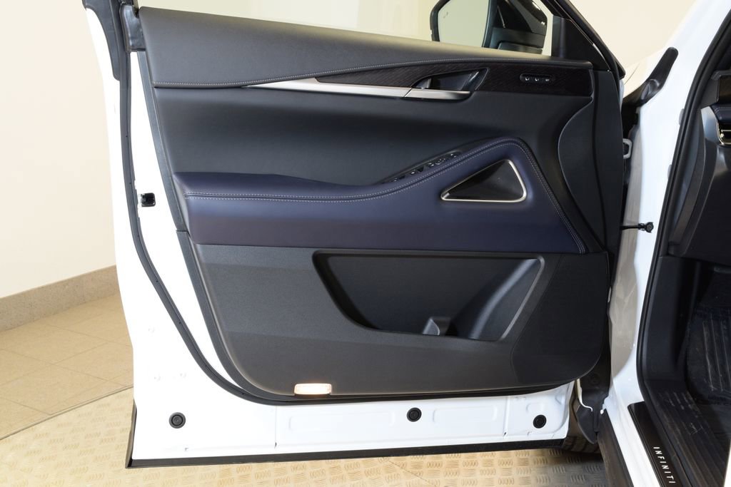 New 2026 INFINITI QX60 Sport w/ Dark Cargo Package image 10