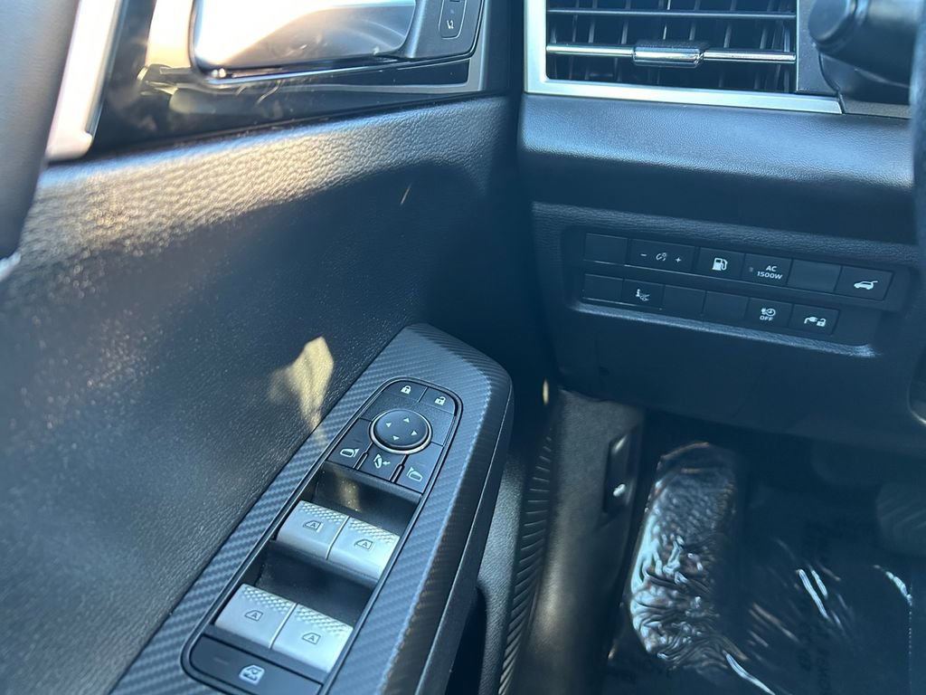 Used 2024 Mitsubishi Outlander SEL image 18