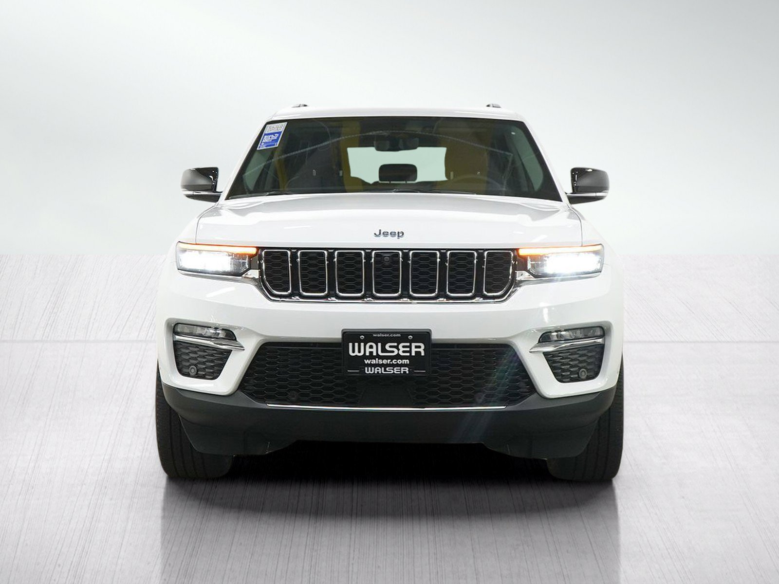 Used 2022 Jeep Grand Cherokee Limited 4xe w/ Luxury Tech Group II AWD/4WD image 8
