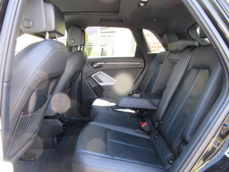 Used 2021 Audi Q3 2.0T Premium Plus w/ Premium Plus Package AWD/4WD image 27