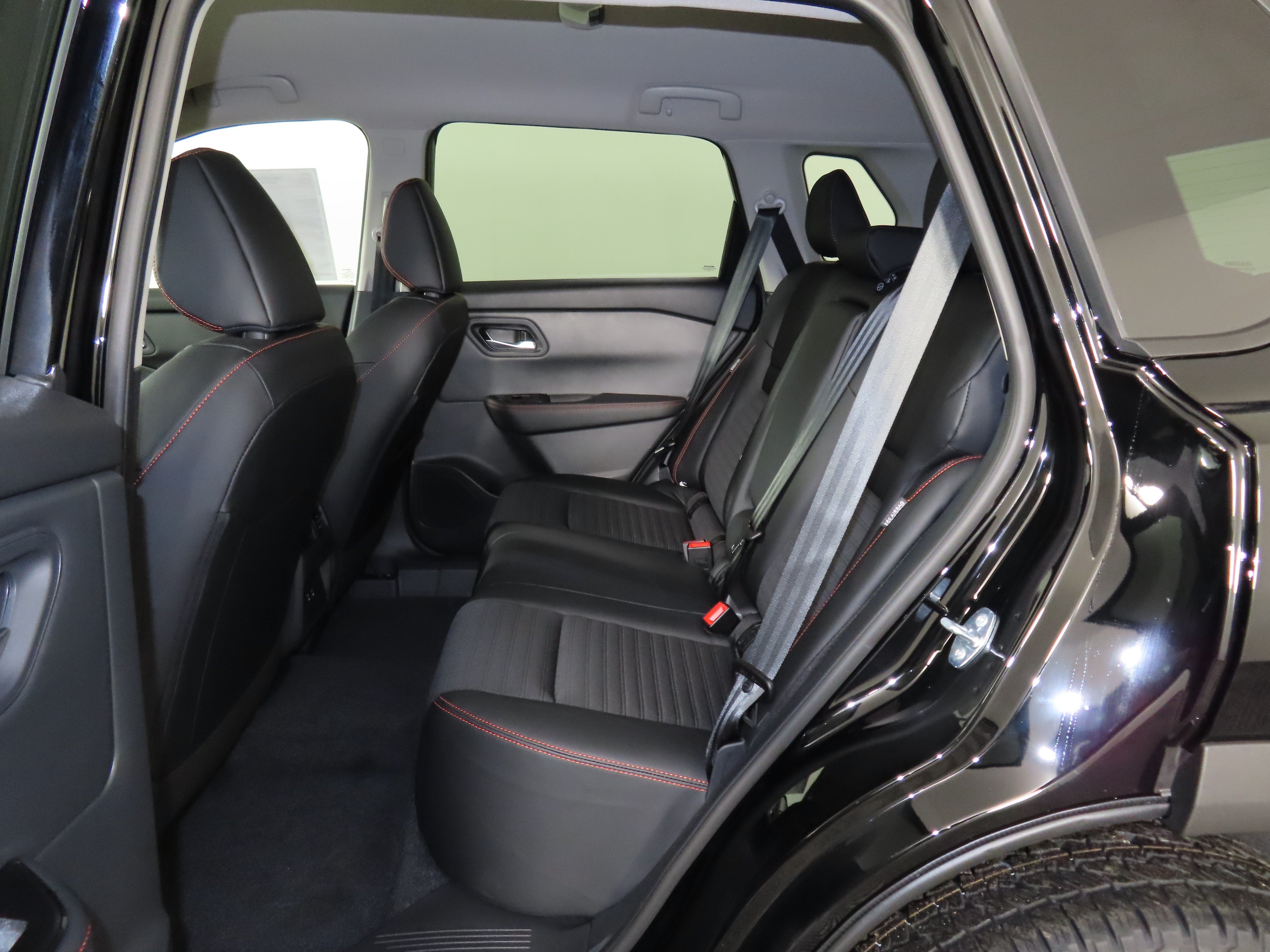 New 2026 Nissan Rogue SV AWD/4WD image 7