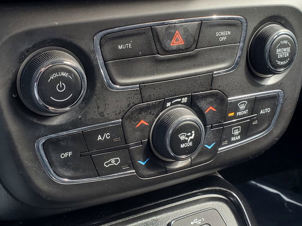 Used 2020 Jeep Compass Limited image 25