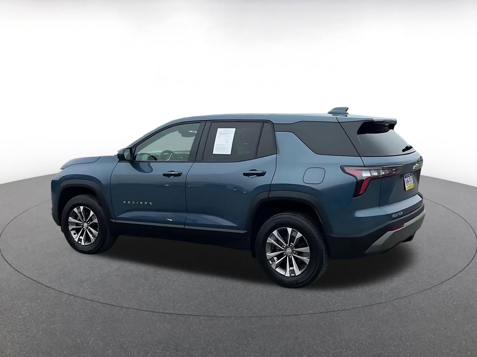 Used 2025 Chevrolet Equinox LT image 10