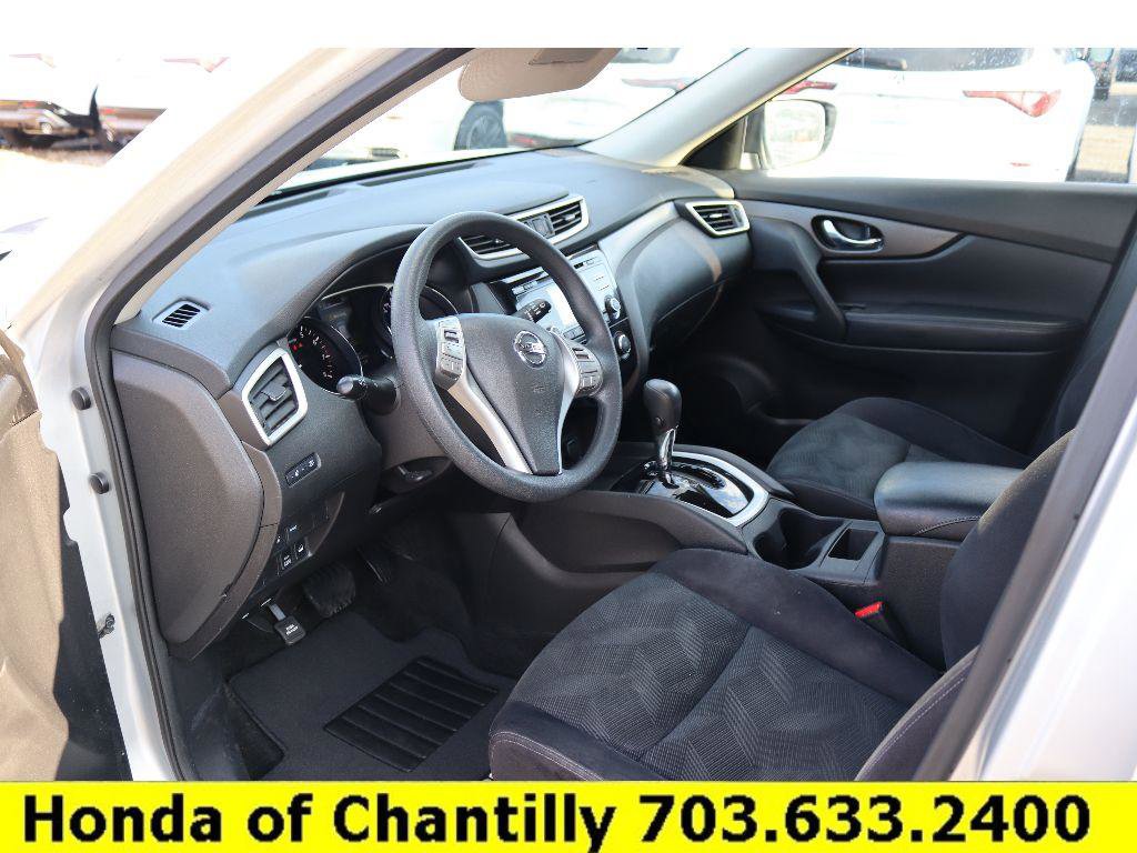 Used 2016 Nissan Rogue S w/ Appearance Package image 21