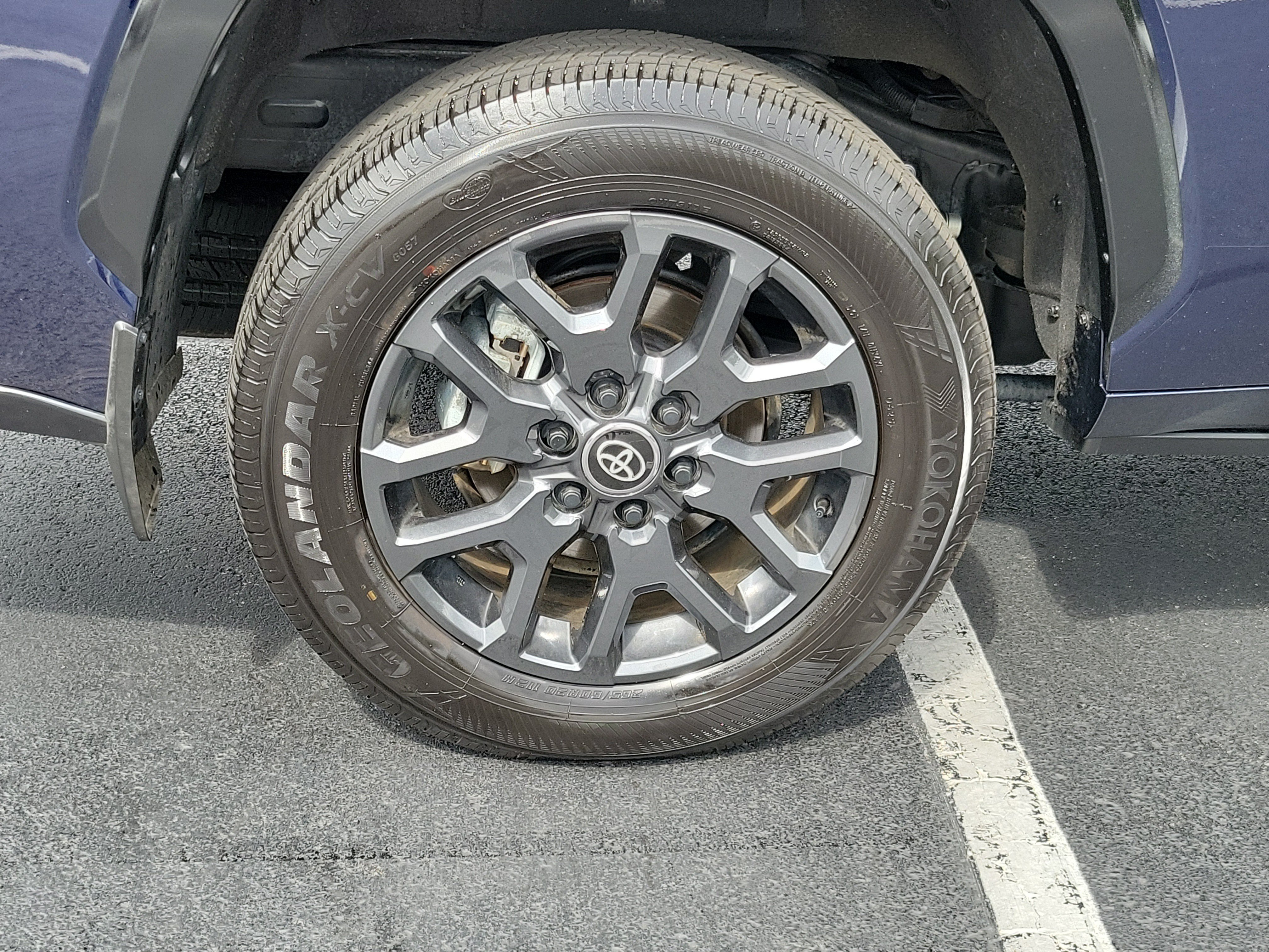 Certified 2025 Toyota Sequoia Platinum AWD/4WD image 6