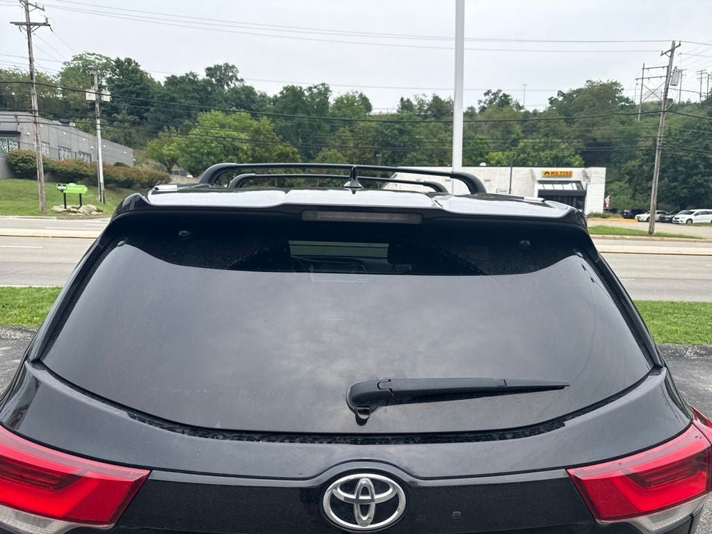 Used 2019 Toyota Highlander XLE AWD/4WD image 5