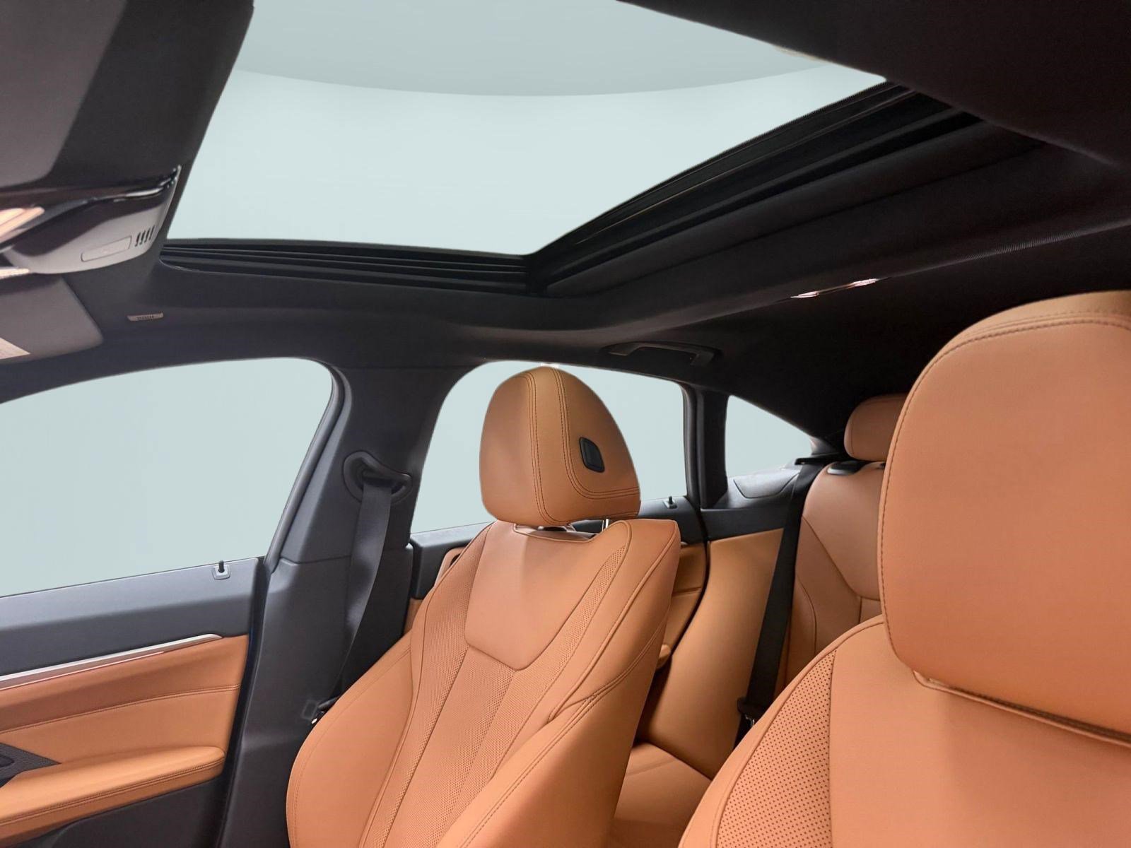 New 2026 BMW 430i xDrive w/ M Sport Package image 13