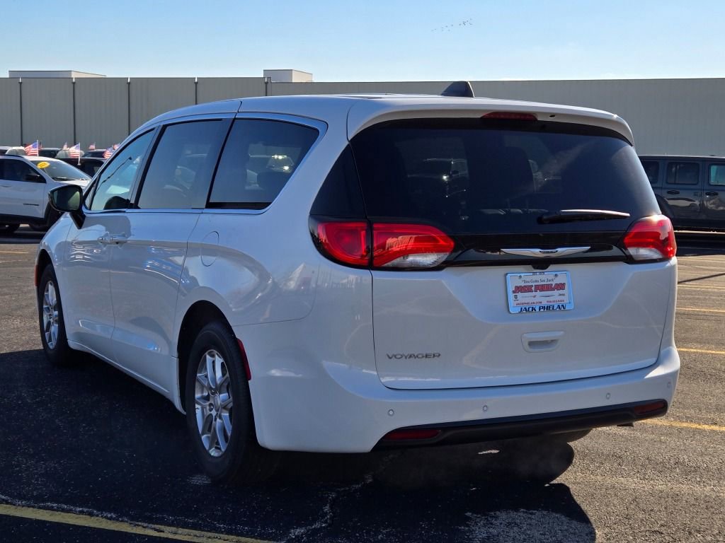 New 2026 Chrysler Voyager LX image 13