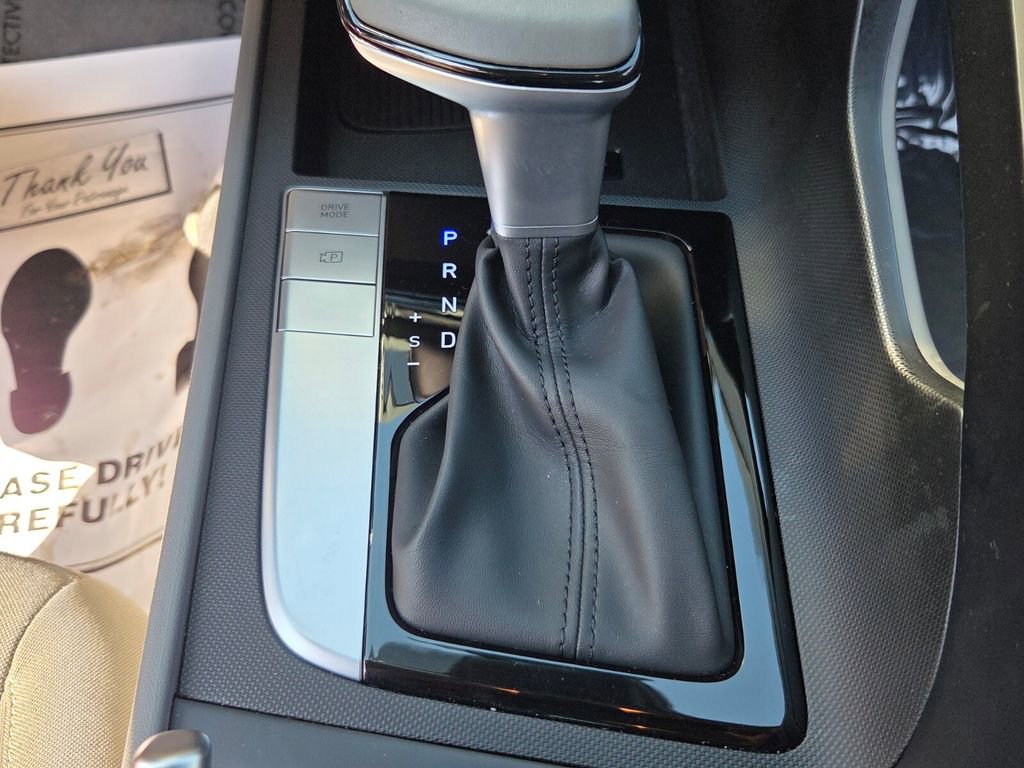 Used 2025 Hyundai Elantra Sport image 18