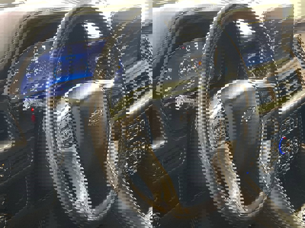 Used 2022 Chevrolet Suburban Z71 w/ Luxury Package image 14