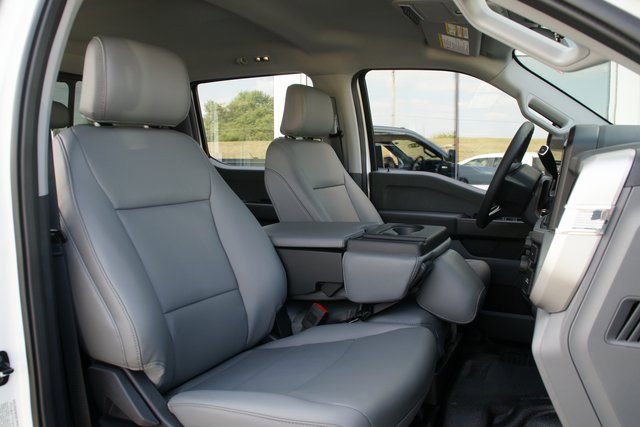 New 2026 Ford F350 XL w/ XL Chrome Package image 31