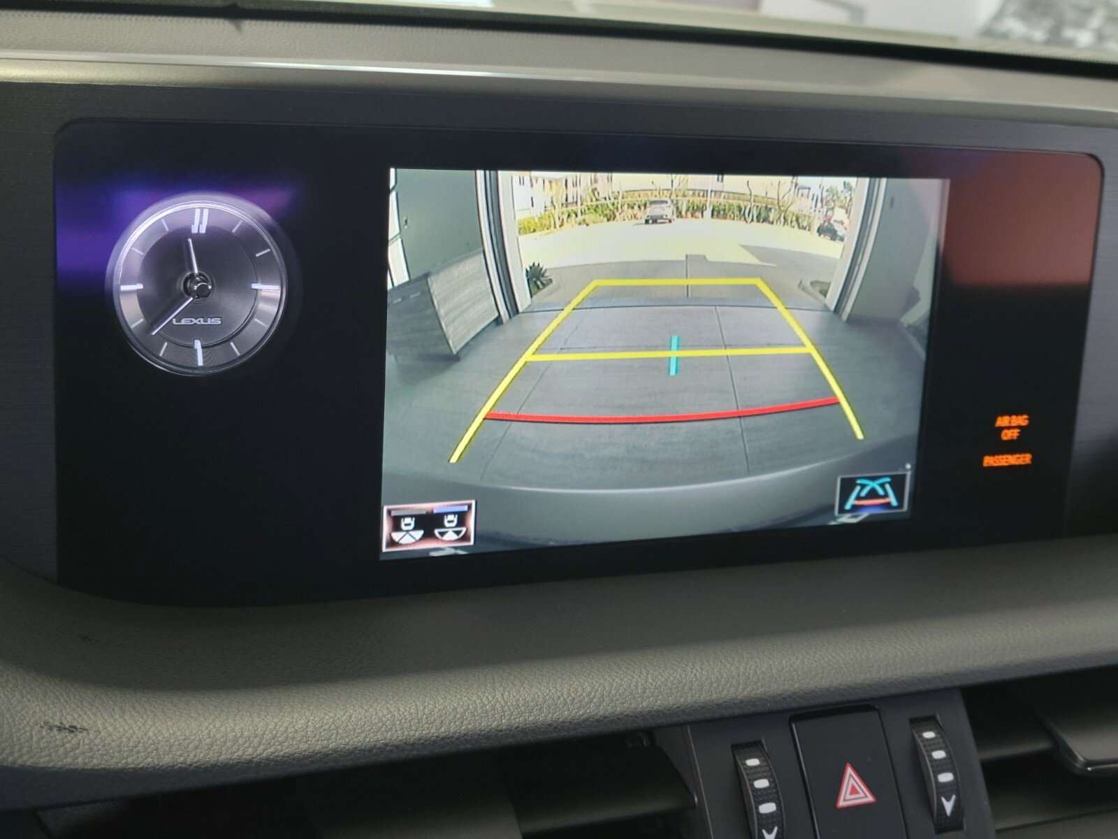 Used 2020 Lexus ES 300h w/ Accessory Package 2 image 23