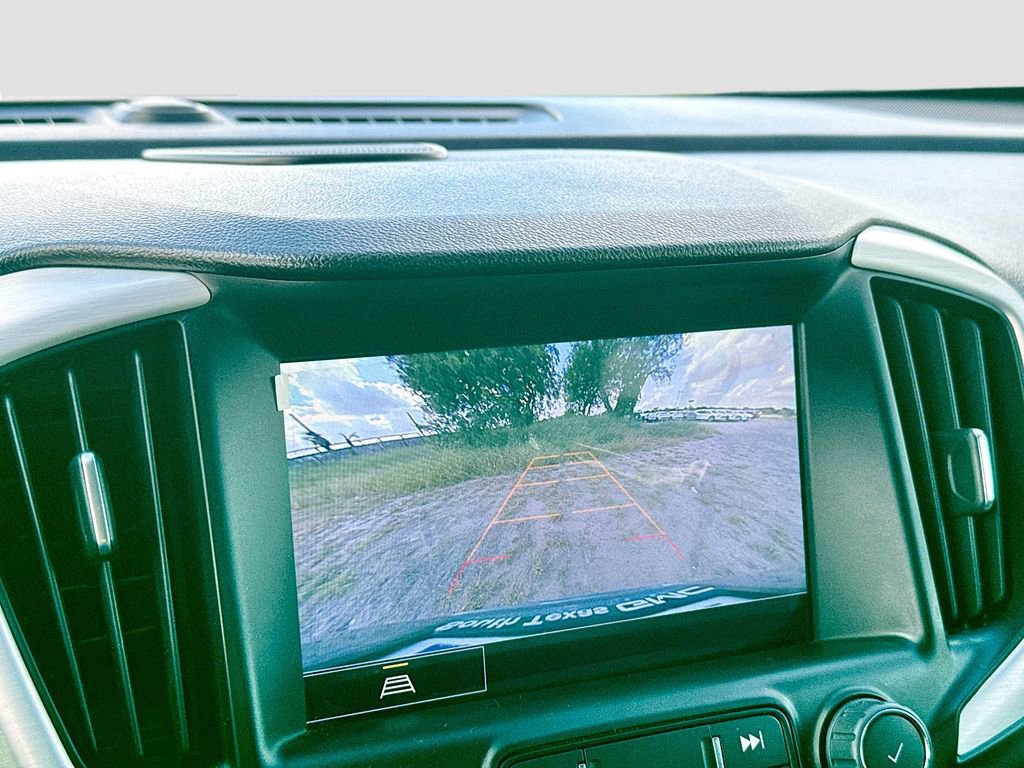 Used 2023 GMC Terrain SLT w/ Infotainment Package II FWD image 18