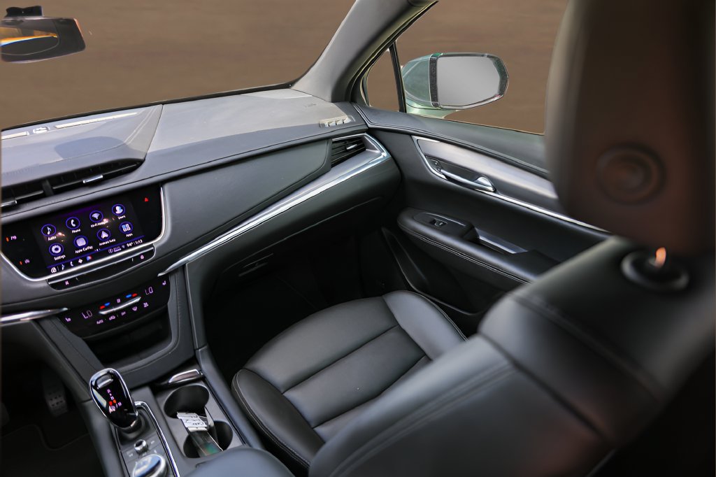 Certified 2024 Cadillac XT5 Luxury FWD image 27