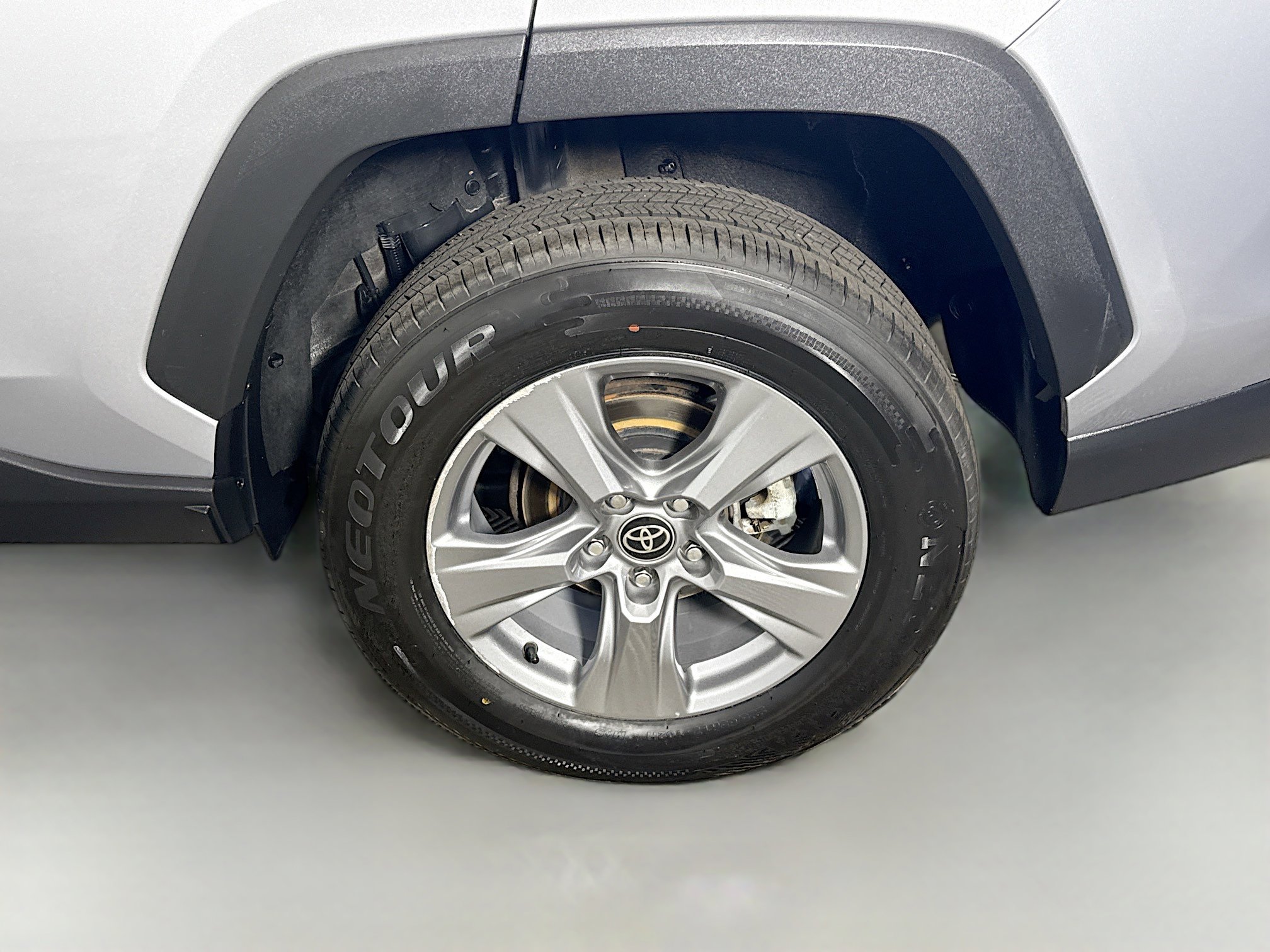 Used 2022 Toyota RAV4 XLE image 37