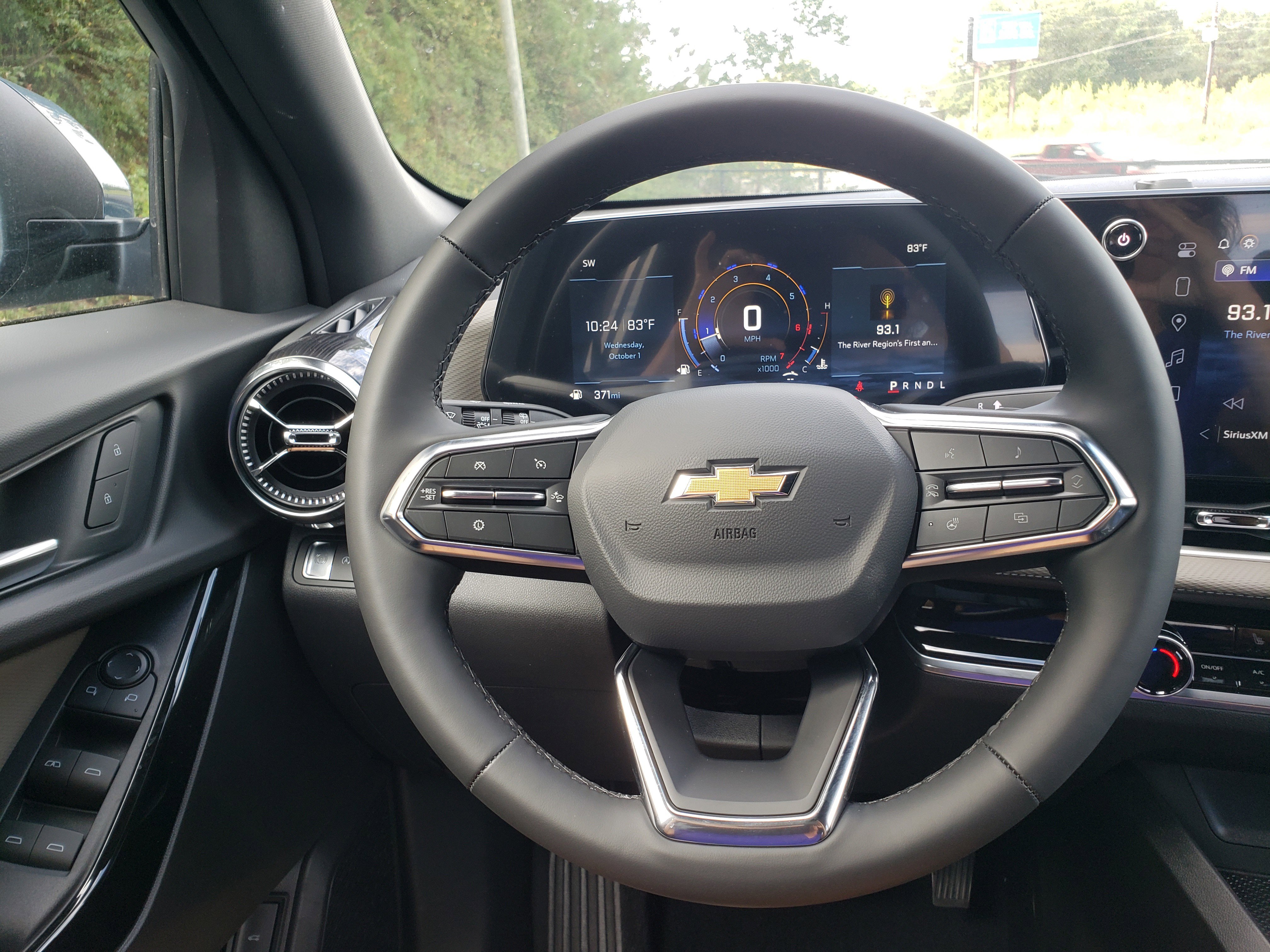 New 2026 Chevrolet Equinox LT w/ Convenience Package II image 18