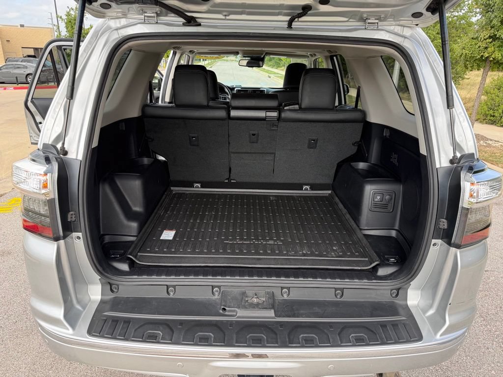 Used 2023 Toyota 4Runner Limited AWD/4WD image 28